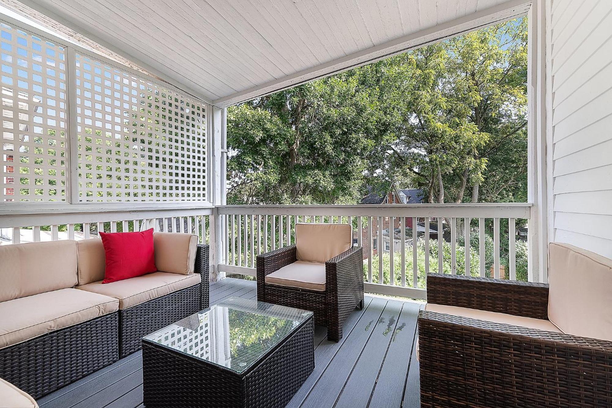 Main Line Manor 3br With King Beds & Patio & Backyard * Bryn Mawr